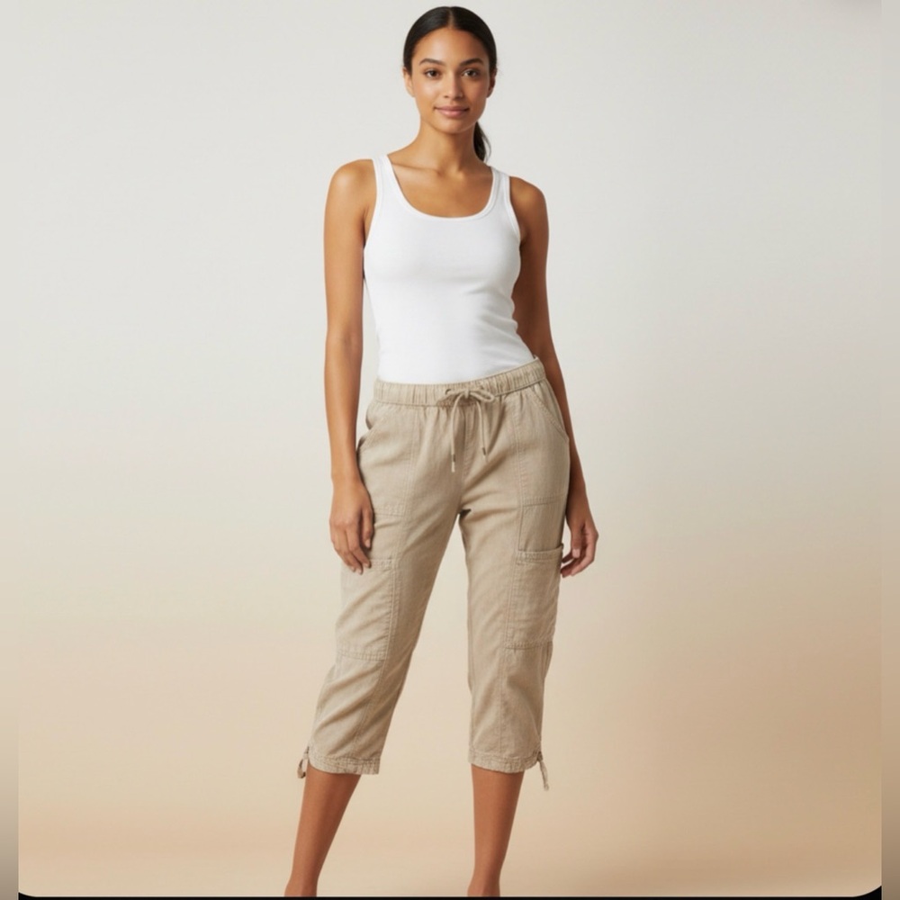 C&C California Women’s Cropped Tan Drawstring Cargo Pants size Small